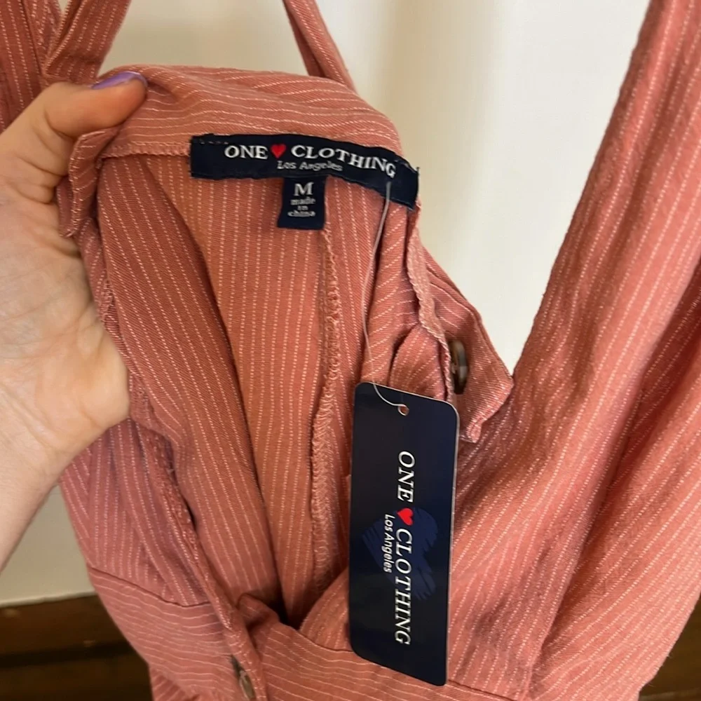 NWT One Clothing Salmon Colored‎ Criss Cross Back Cropped Jumpsuit- M - Picture 7 of 7